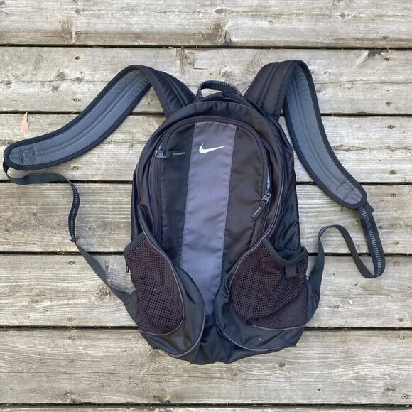 Vintage Nike Backpack Bag Gray Black Middle Check Swoosh - Picture 2 of 10